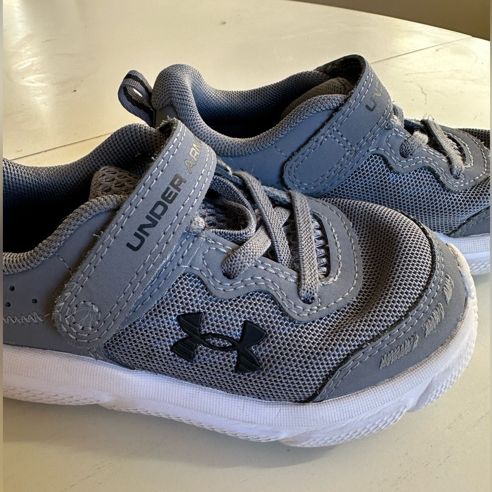 Under Armour infant toddler boys Assert 10 size 8k shoes